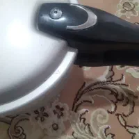 زودپز|ظروف پخت‌وپز|شیراز, ده پیاله|دیوار