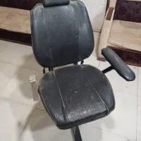 دو عدد صندلی آرایشگری