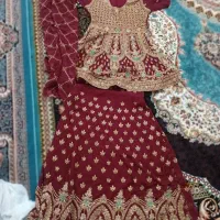 لباس هندی وکفش تویوتا