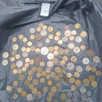 سکه ایرانی ۱۱۴ عدد و۱۰ عدد خارجی