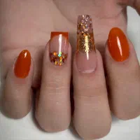 مدل کاشت ناخن ۲۰۰فقط هزینه مواد