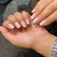 کاشت ناخون با بهترین متریال بندرگز