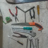 تعدادی ابزار دستی