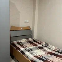تخت نوجوان