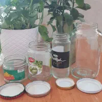 شیشه مربا و رب گوجه