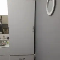 کمد لباس سفیدرنگ