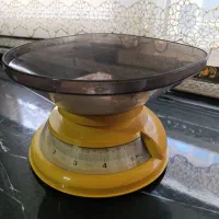 وزنه آشپزخانه  کاملا سالم