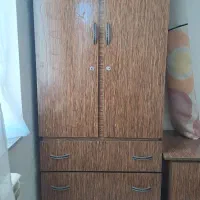 سه عدد کمد، آرایشی ، لباس و سه درب