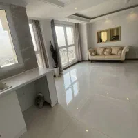 ۹۵ متری/ط اول/فول امکانات/غرق در نور/منطقه ۵