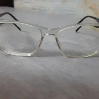 قاب عینک سفید نو وسالم همراه باشیشه