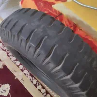 یک جفت لاستیک خارجی درحد 80درصد ویک عدد لاستیک کهر