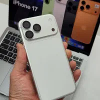 ۱۷ پرومکس سیلور