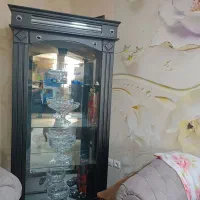 ویترین چوبی بزرگ