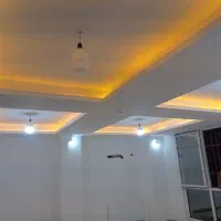 برقکار و لوله کش اب ساختمان