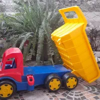 کامیون اسباب بازی