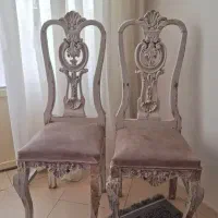 دو عدد صندلی