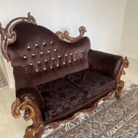 مبل کلاسیک قهوه ی