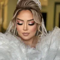 خدمات میکاپ و شینیون حرفه‌ای بانوان