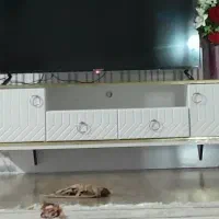 زیرتلویزیون سفید نو