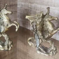 مجسمه اسب سوار برنزی