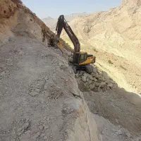 بیل مکانیکی هیوندا ۲۱۵
