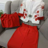 کت و دامن   تمیز  نو   مارک دیبا  سایز ۴۰