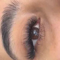 اکستنشن مژه ۳۹۰ تومان کاشت ناخن ۴۵۰ تومان