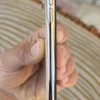 ایفون xs