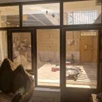 درب الومینیوم با شیشه دوجداره