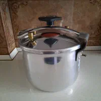 زود پز ۸ لیتری نو