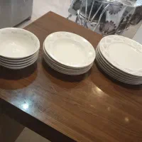 نیم دست چینی غذا خوری به همراه خورده لوازم