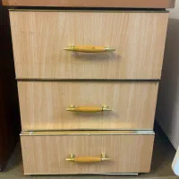 یک عدد پایتختی ۳کشویی