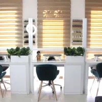 مستخدم خانم سالنزیبایی خدمه سالن زیبایی خدماتی