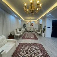 ۱۳۶ متری تک واحدی حیاط و آسانسور دار طبقه ۳ دونبش