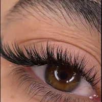 کاشت مژه