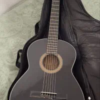گیتار نو استفاده نشده