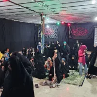 قالی گل قرمز لاکی و کرم رنگ