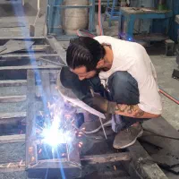 جوشکار سیار اماده انجام تمام کارهای فنی و مهندسی