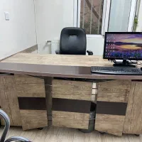 میز‌ منشی و اداری