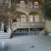 خانه-ویلایی-دلباز-و-غرق-نور