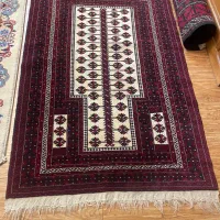 دو عدد قالیچه فروشی