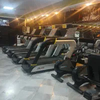 یک نفر کارگر ساده