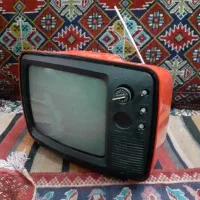 تلویزیون توشیبا قدیمی عتیقه کاملا سالم و تمیز روشن