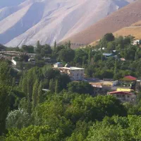 زمین در بافت ارنگه