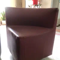 صندلی چرم کم جاپایه فلزی