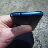گوشی اندروید سالم روشن