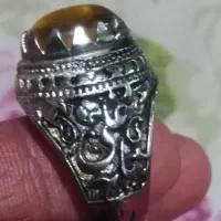 انگشتر کنده کاری شده بدل رنگ‌ثابت