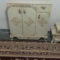 زیر تلویزیونی و جاکفشی