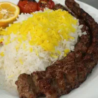 کمک آشپز آقا و یکنفر سالندار آقا