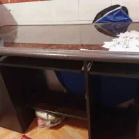 میز کامپیوتر نو و سالم